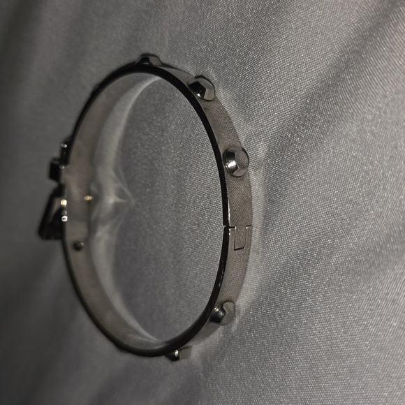 MICHAEL KORS Silver Buckle Studded Bracelet Cuff Bangle - Picture 3 of 3